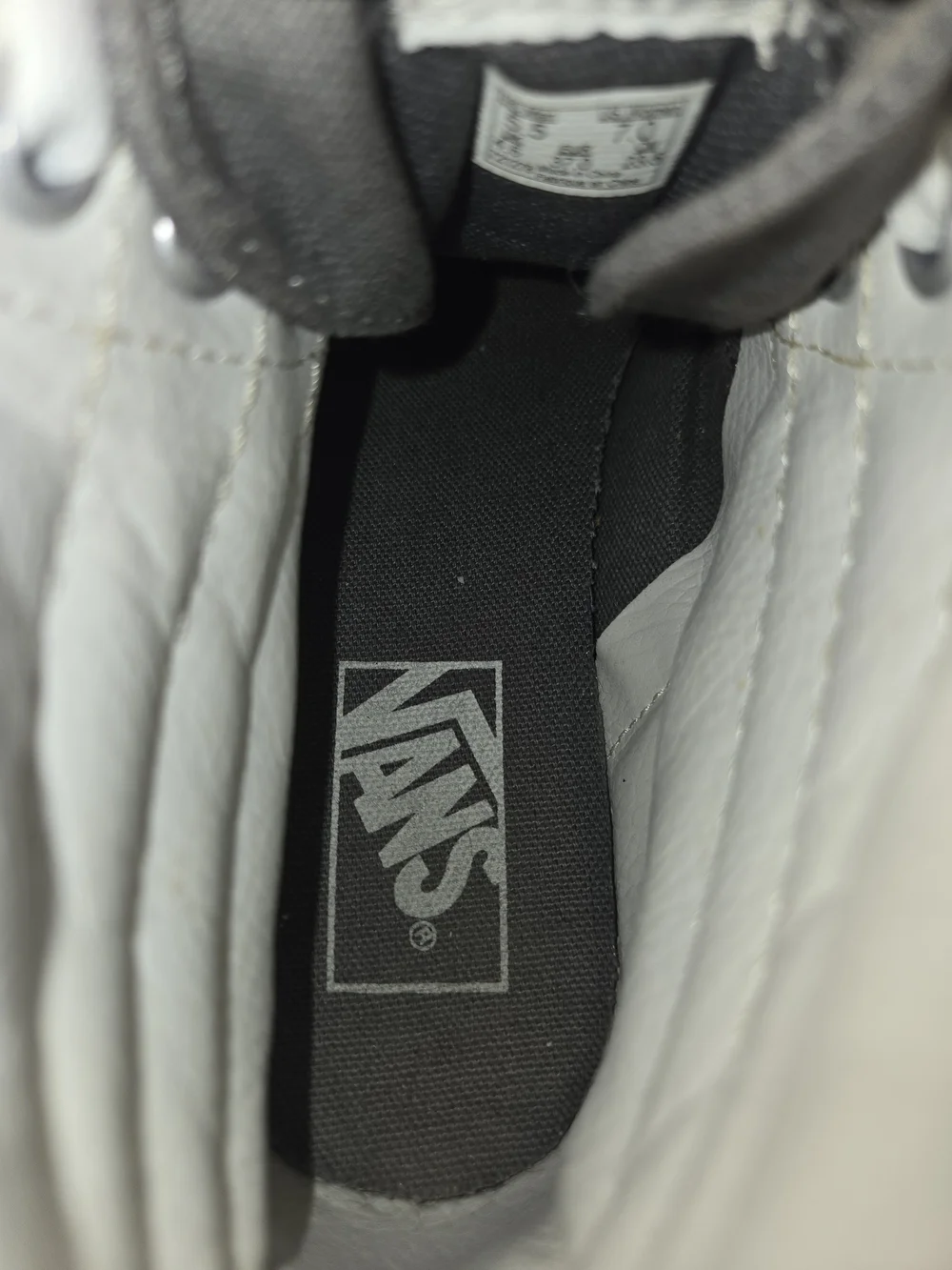 Classic Vans High-Top Skateboarding Sneaker in Gray and White M5.5, W7